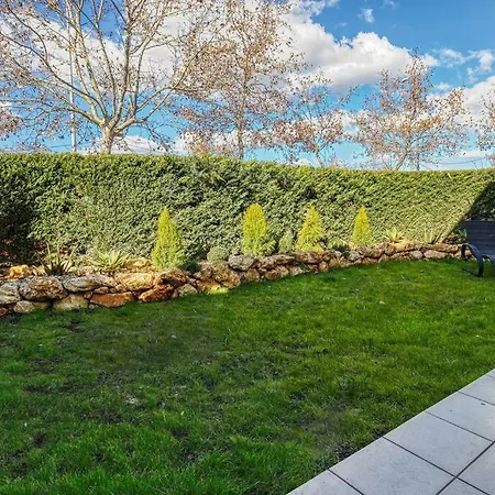 One Bedroom In Albur Village 1h *