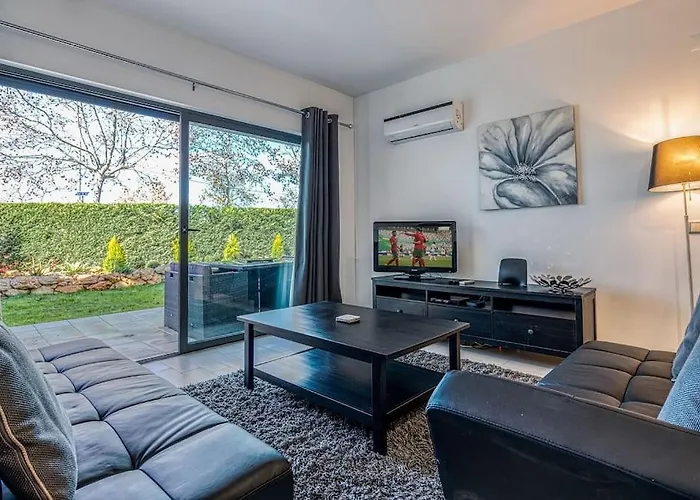 아파트 One Bedroom In Albur Village 1h *